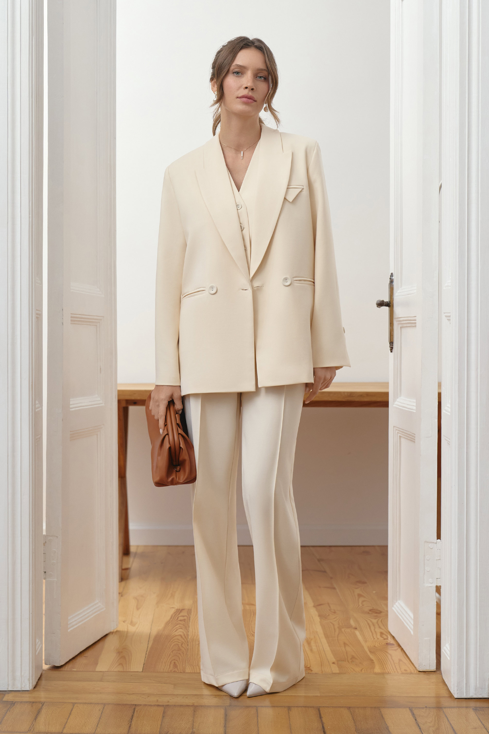 Двубортный жакет oversize кроя BL52206